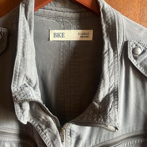 BKE Jacket - Picture 3 of 7